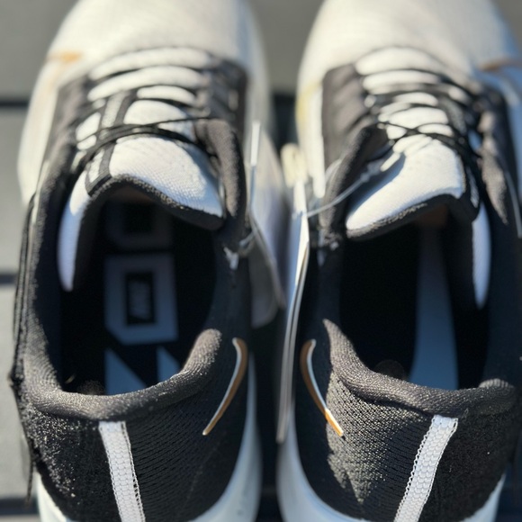 Nike Air Zoom Pegasus 38 Fly Ease Photon Dust Gold Metallic Coin sz 10.0 DA6674 - Picture 5 of 6